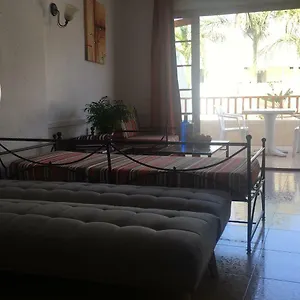 https://los-geranios-costa-adeje-tenerife-38660-2.in-canary-islands.com