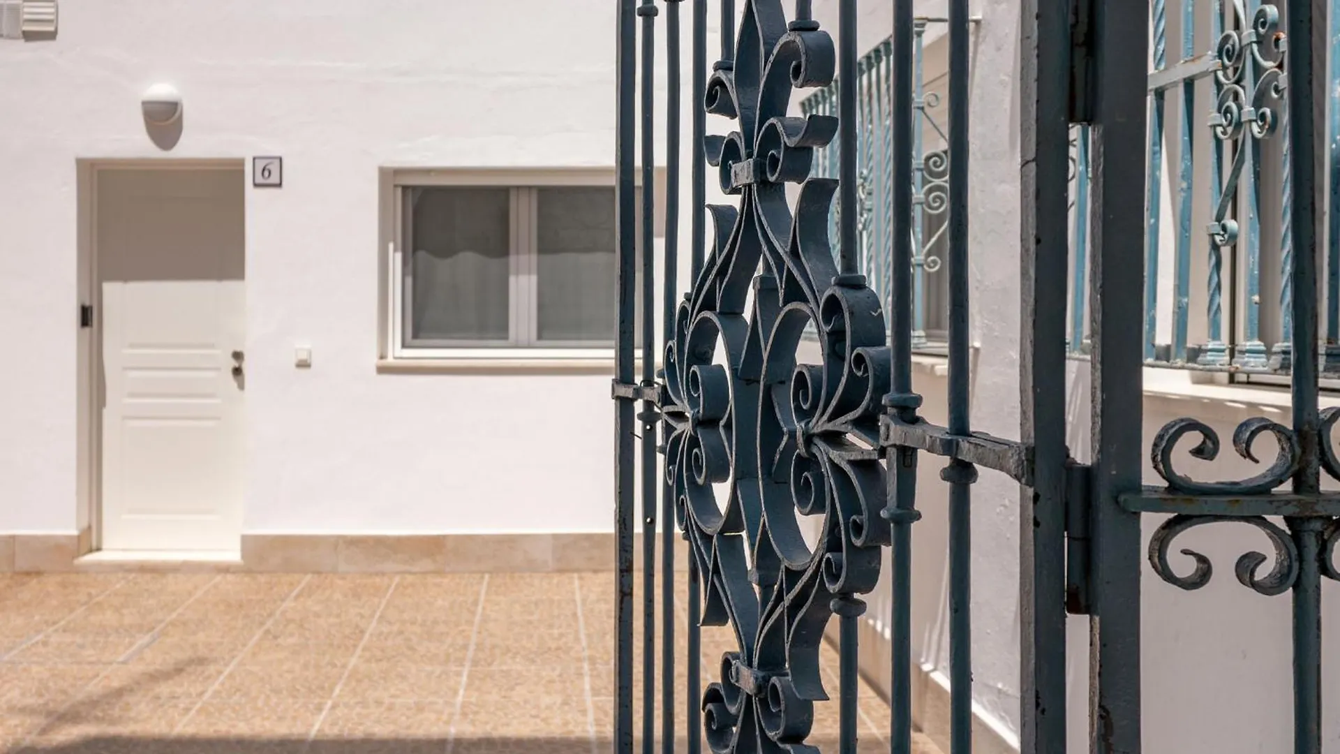 Cervantes Studios 6 Seville Apartment